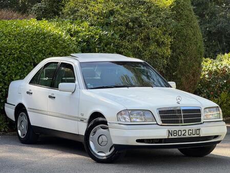 MERCEDES-BENZ C CLASS 1.8 C180 Elegance